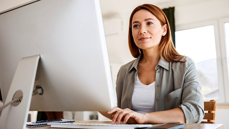 Как жить и работать с искусственным интеллектом, не теряя человеческого лица Thumbnail