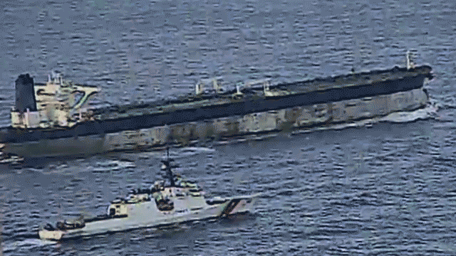 Необычные охранники на российских теневых танкерах вызывают тревогу в странах Северо-Евро-Балтики Thumbnail