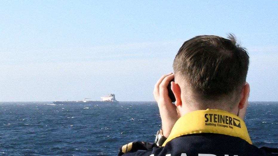 Российский нефтяной танкер «Гринч» задержан у берегов Средиземноморья на фоне усиления антироссийских санкций Запада Thumbnail