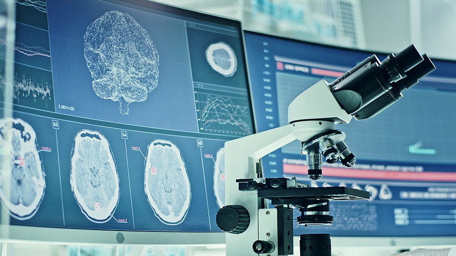 Уникальные миниатюрные роботы-автономы впервые научились самостоятельно плавать Thumbnail