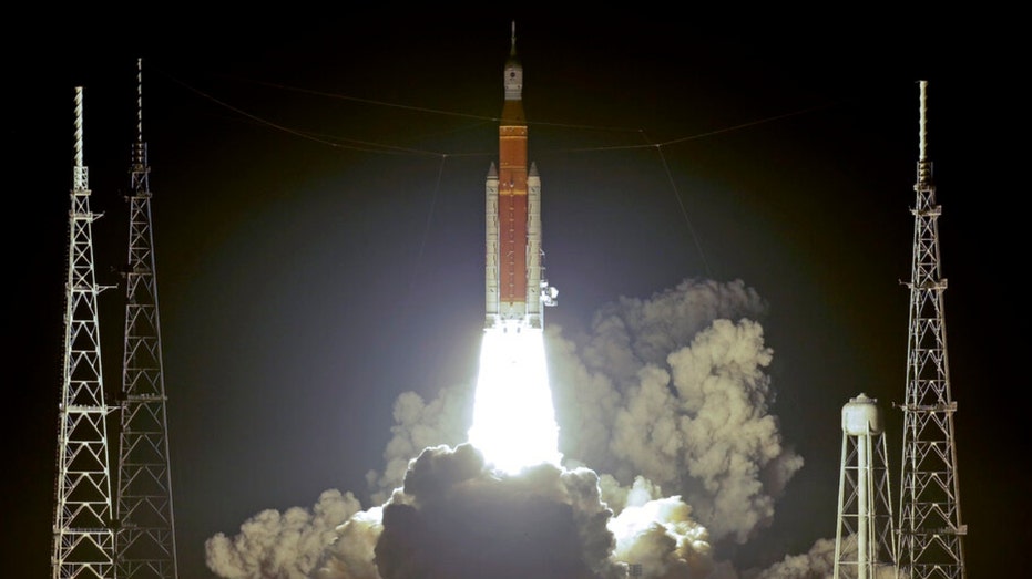 NASA возвращает человека к глубокому космосу после более чем 50 лет: миссия Artemis II к Луне в феврале Thumbnail