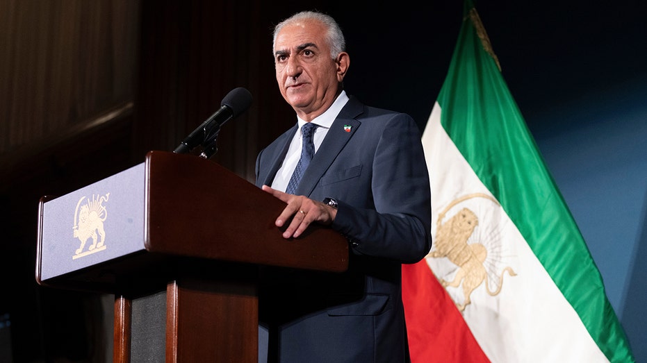 Иранский изгнанный принц предлагает шестиэтапный план давления на режим, стремящийся к падению Thumbnail