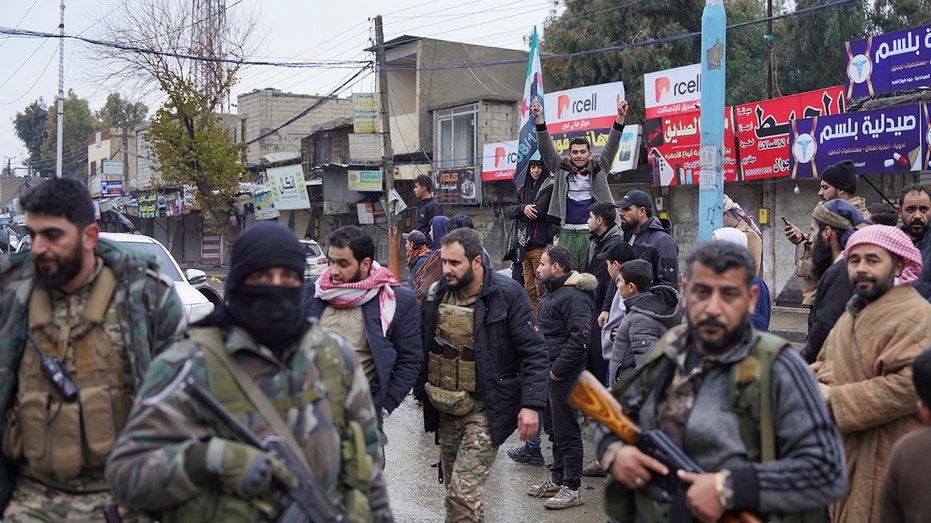 Высокопоставленный республиканский сенатор приветствует перемирие в Сирии, но требует соответствия действий словам Thumbnail