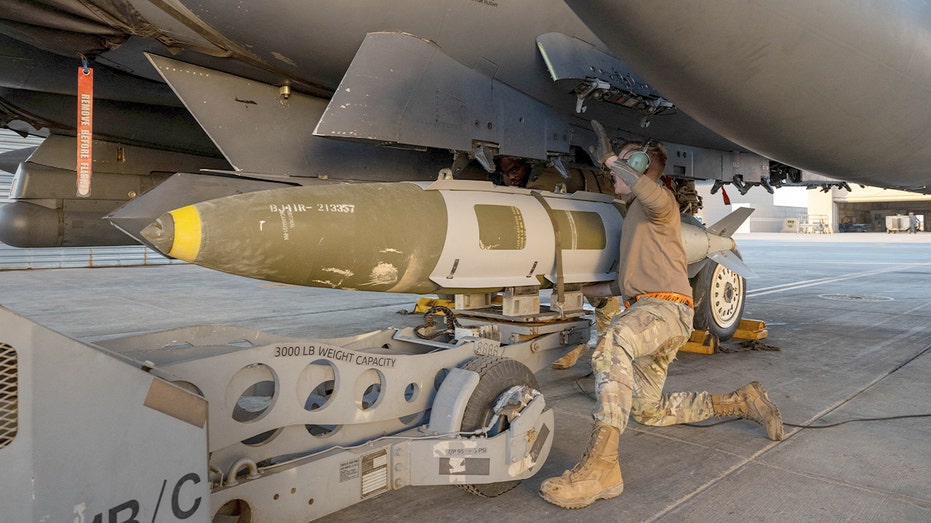 США выводят войска из крупной базы в Ираке на фоне успешных операций против ИГИЛ и региональной стабилизации Thumbnail